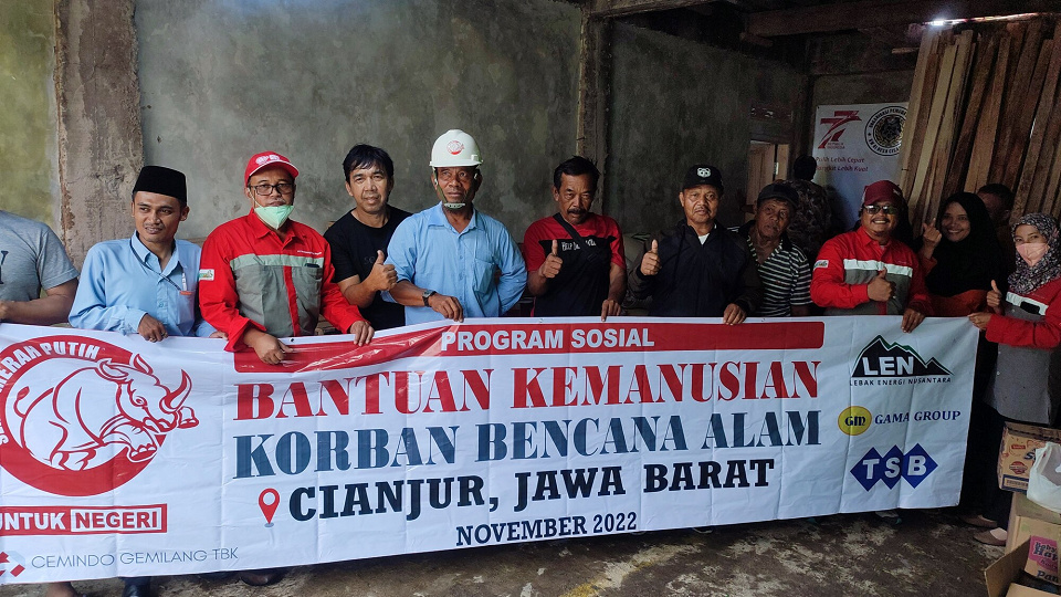 Care for Cianjur Earthquake Victims PT Cemindo Gemilang Tbk Distributes Aid