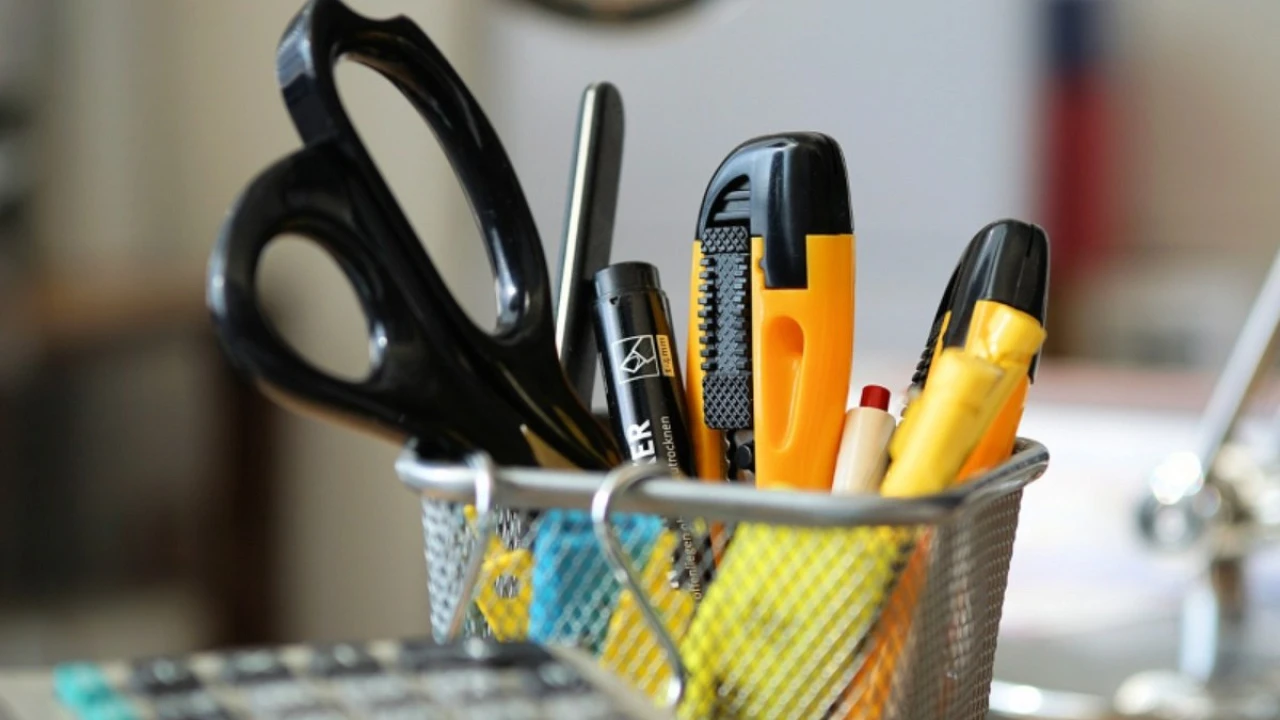 21 Alat Tulis Kantor Wajib Dimiliki Saat Kembali WFO!