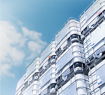 Reliable IBC Solutions for the Secure Transport and Storage of Bulk Liquids and Powders