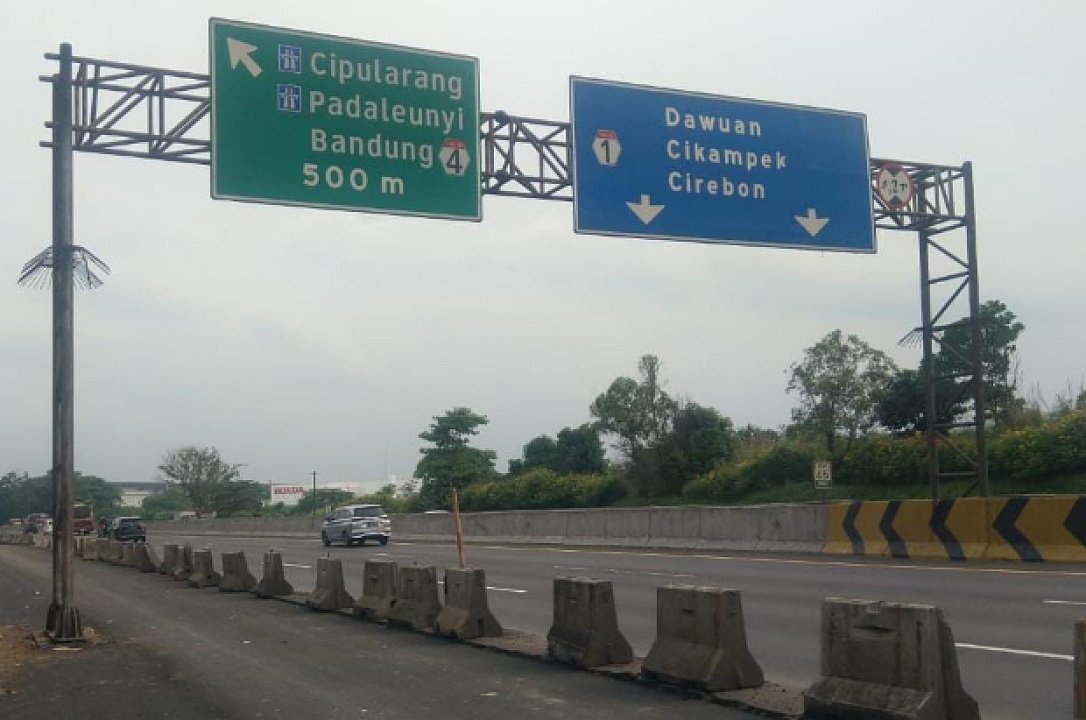 Penurunan Perambuan Tipe Portal Jalan Tol Jakarta-Cikampek, PT JTT Lakukan Pengaturan Lalu-Lintas 