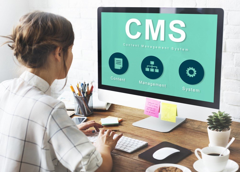 Tak Perlu Bingung, Berikut Referensi Platform CMS E-commerce untuk Anda